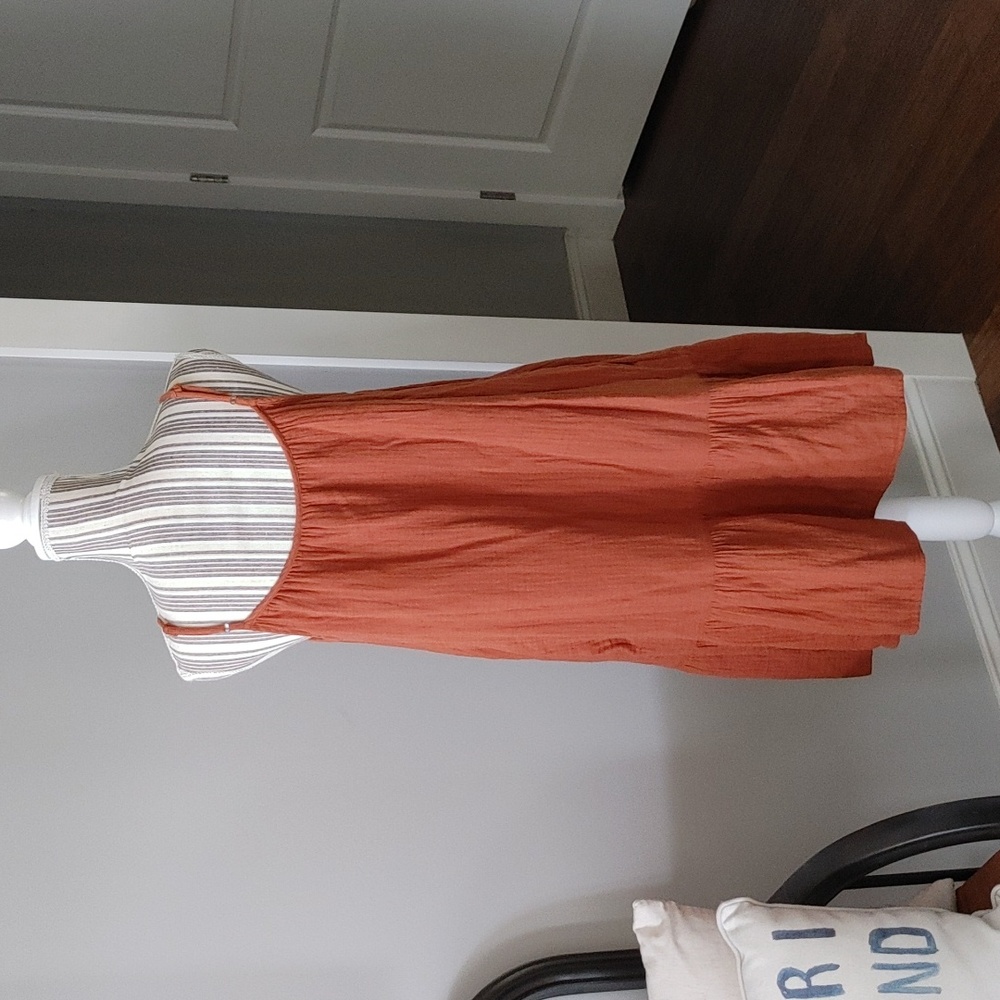 Universal Thread Dress - Picture 2 of 5
